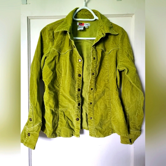 ๐NWOT Corduroy Button Up Top๐ - Picture 2 of 3